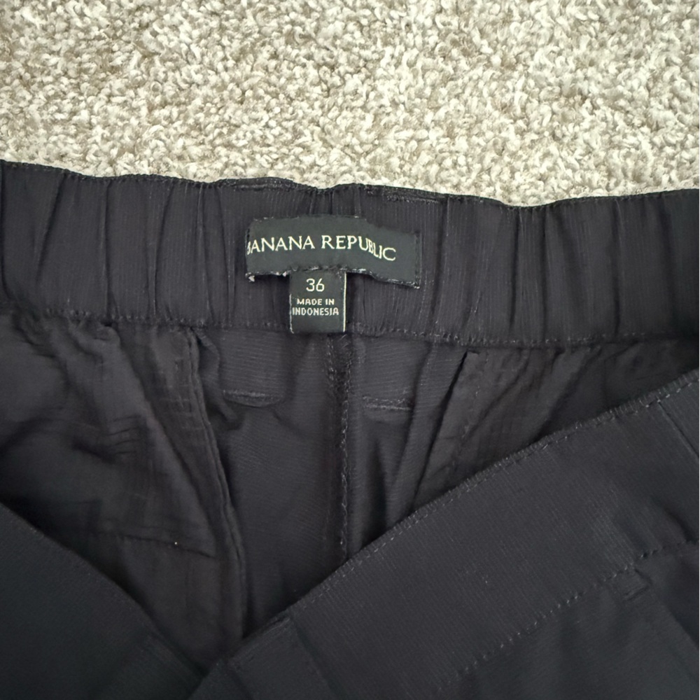 NWOT - Banana Republic Black Shorts - Picture 2 of 2